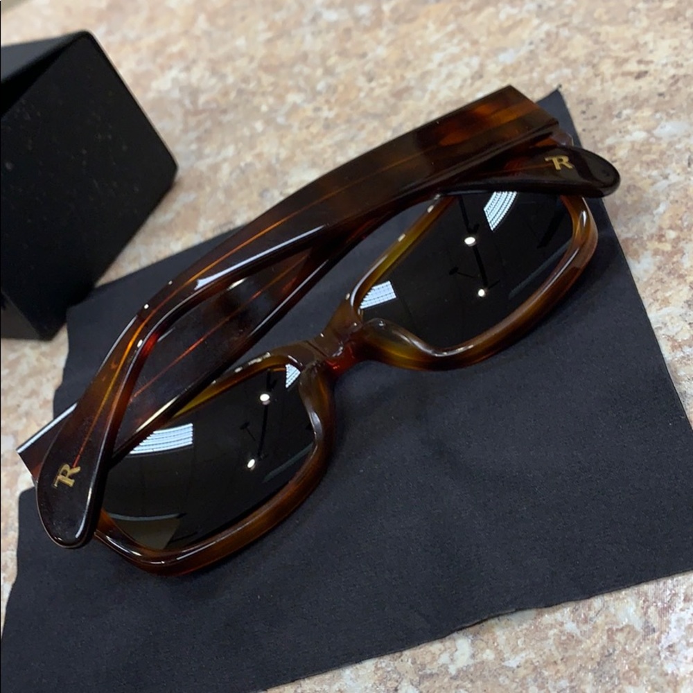 The Row x Linda Farrow Sunglasses - Picture 6 of 8